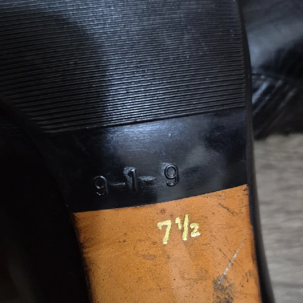 Andrew Geller Black Leather Heels - Picture 6 of 8